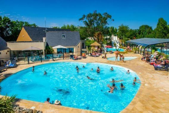 Camping Mobil Confort Xl,camping La Pommeraie, Piscine Et Ocean, Concarneau Et Pont Aven