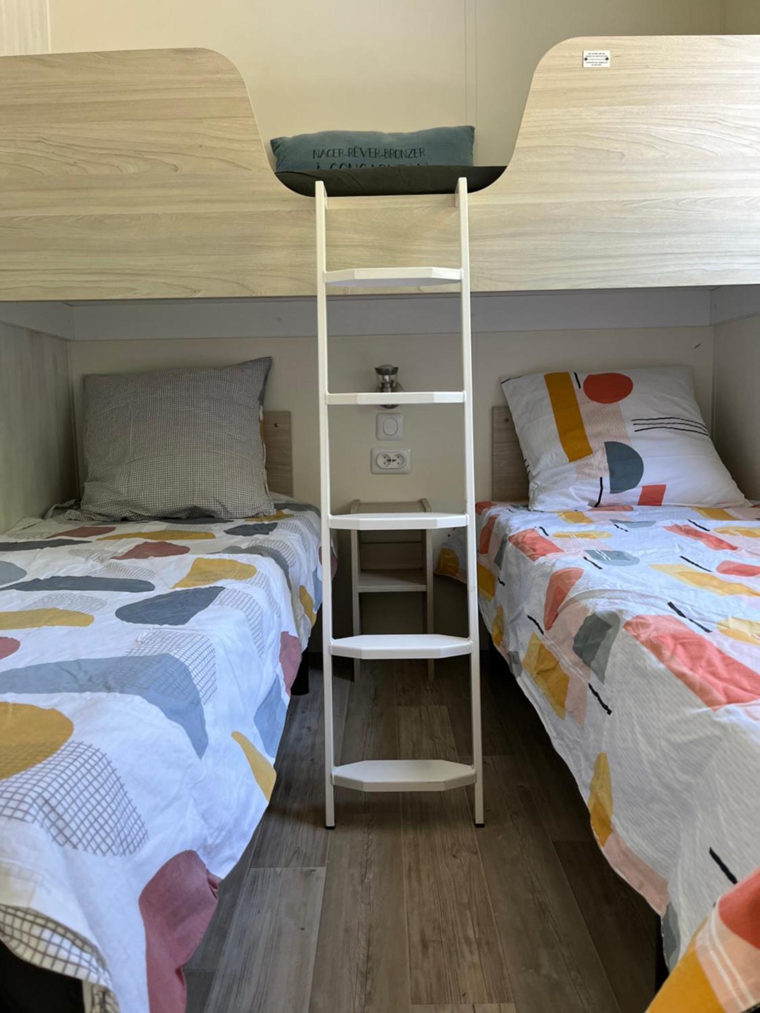 Camping Mobil Confort Xl,camping La Pommeraie, Piscine Et Ocean, Concarneau Et Pont Aven