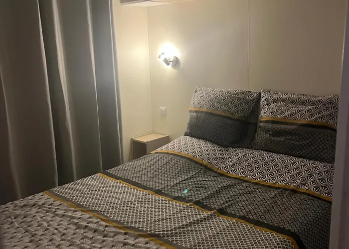 Mobil Home Confort Xl,Camping La Pommeraie, Piscine Et Ocean, Concarneau Et Pont Aven