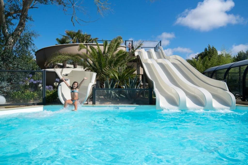 Campingplatz Mobil Confort Xl,camping La Pommeraie, Piscine Et Ocean, Concarneau Et Pont Aven Trégunc